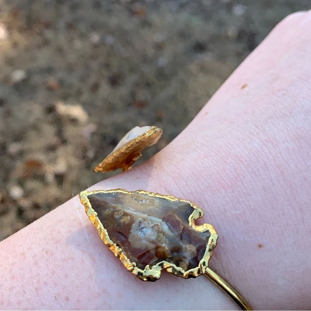 Double Arrow Head Bangle Cuff Bracelet - Picture 11 of 13